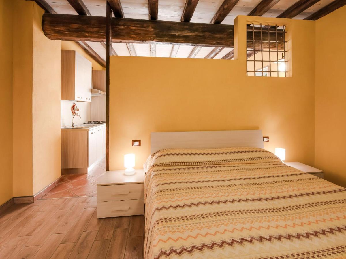 Cozy Chalet At Marone Lake Lombardy With Pool エクステリア 写真