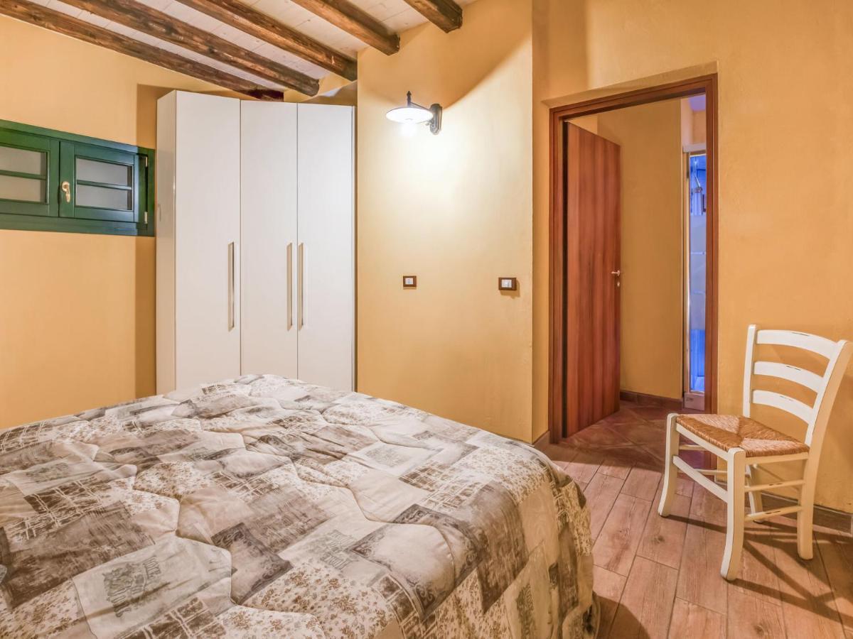 Cozy Chalet At Marone Lake Lombardy With Pool エクステリア 写真