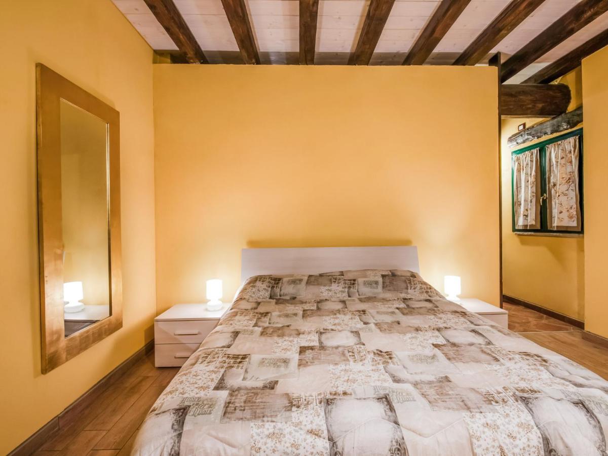 Cozy Chalet At Marone Lake Lombardy With Pool エクステリア 写真