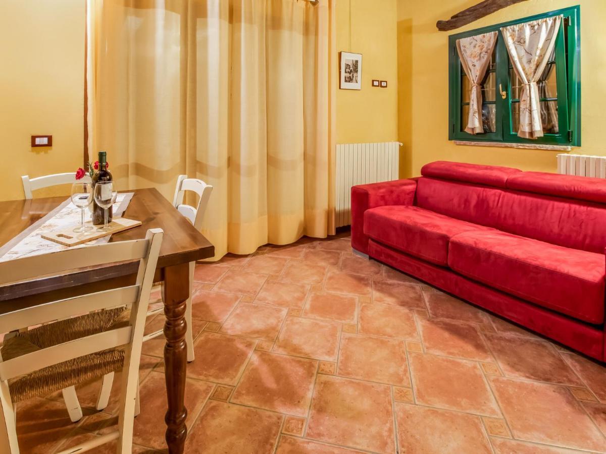 Cozy Chalet At Marone Lake Lombardy With Pool エクステリア 写真